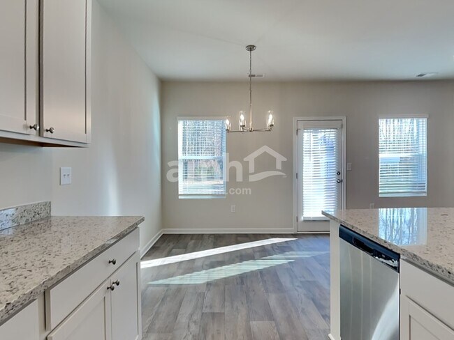 Foto del edificio - 3993 Zepelin Wy