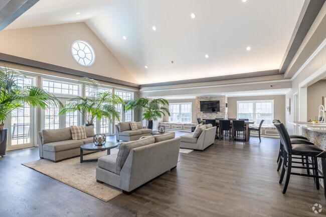 Casa club - Hunter Ridge Apartments