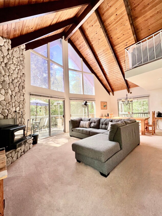 Foto principal - 676 Rhine Rd