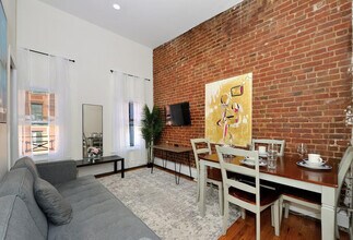 Building Photo - 506 9th Ave