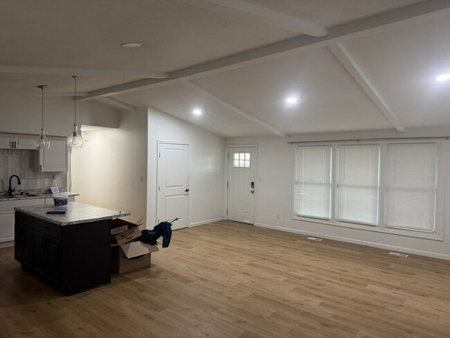 Building Photo - 2504 Andy Dr