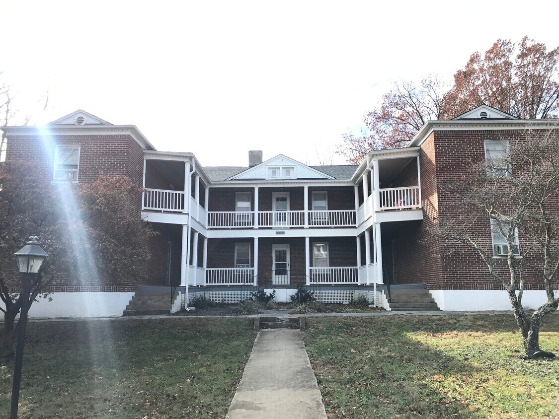 Primary Photo - 2114 Windsor Ave SW