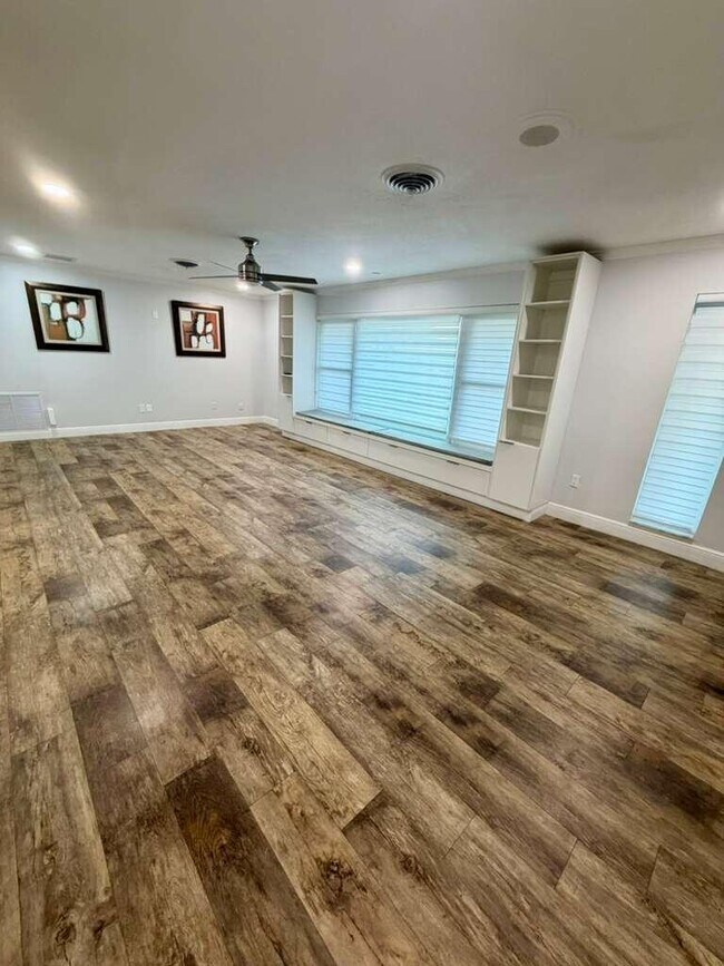 Foto del edificio - 4433 Foss Rd