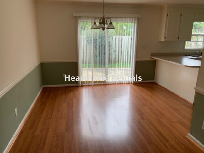 Foto del edificio - 3930-ZZ7 Sterling Pointe Dr