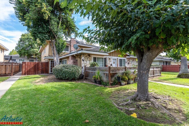 Foto del edificio - 5678 Allen Ave