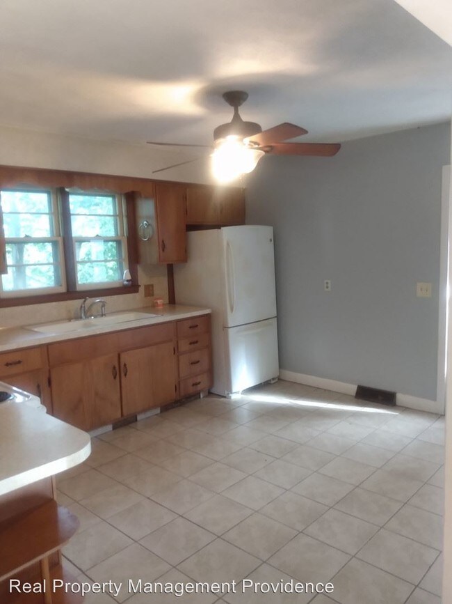 Foto del edificio - 3 br, 2 bath Apartment - 56 Eddy Street