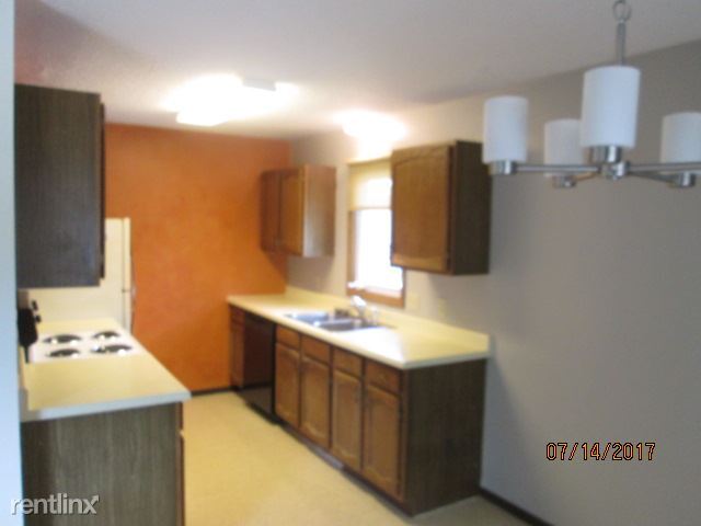 Foto del edificio - 716 Great Plains Ct