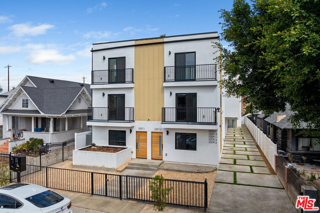 Foto principal - 3207 W 18th St