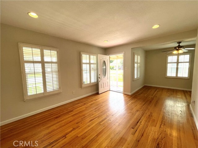 Foto del edificio - 6061 Pepperwood Ave