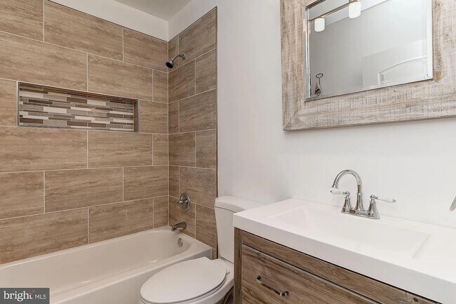 Foto del edificio - 811 Venable Ave