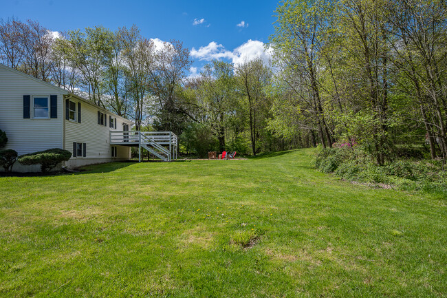 Large flat backyard - 52 Putnam Hill Rd