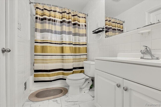 Foto del edificio - 1564 Moulin Ave