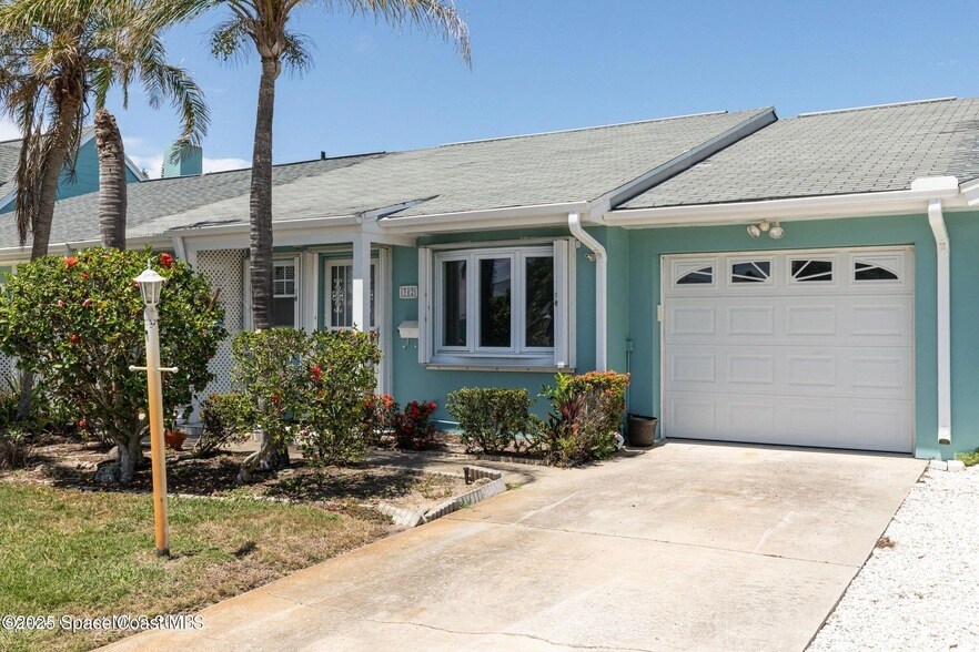 Foto principal - 302 Emerald Pl E