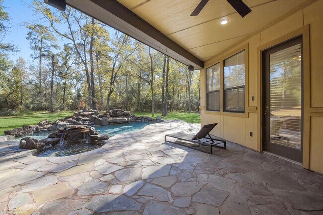 Building Photo - 5 Oak Crest Cir