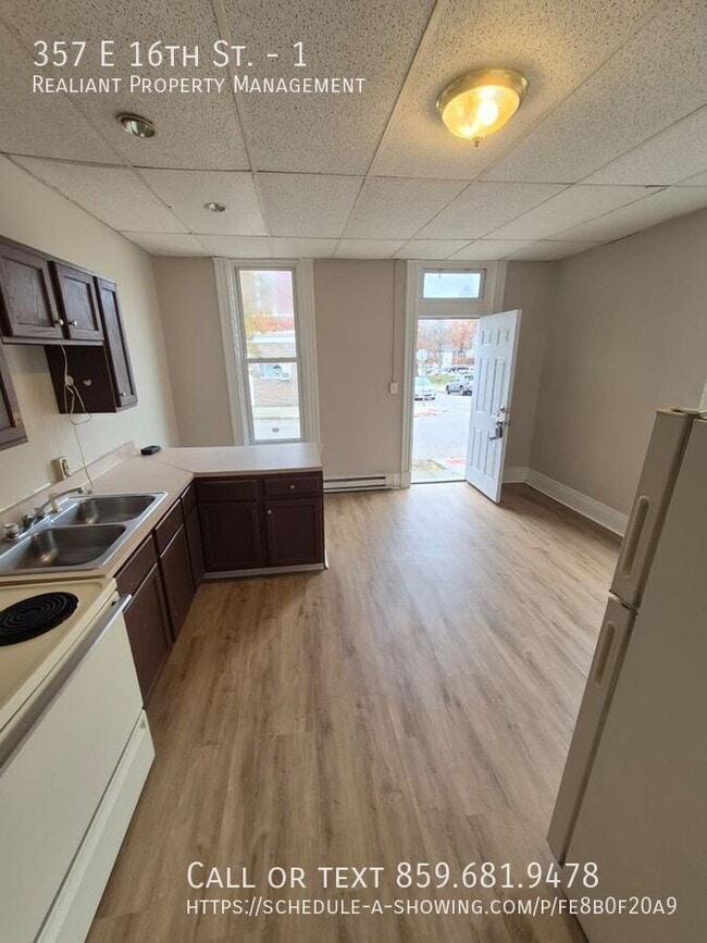 Foto del edificio - 357 E 16th St