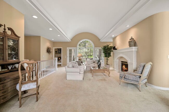 Building Photo - 3749 Hill Cir