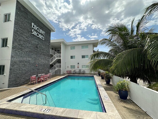 Foto del edificio - 3755 NE 167th St