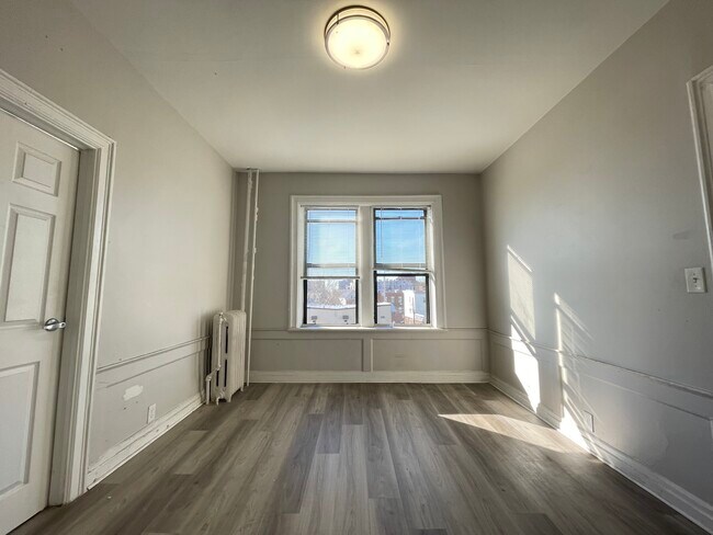 Building Photo - 226 Academy St