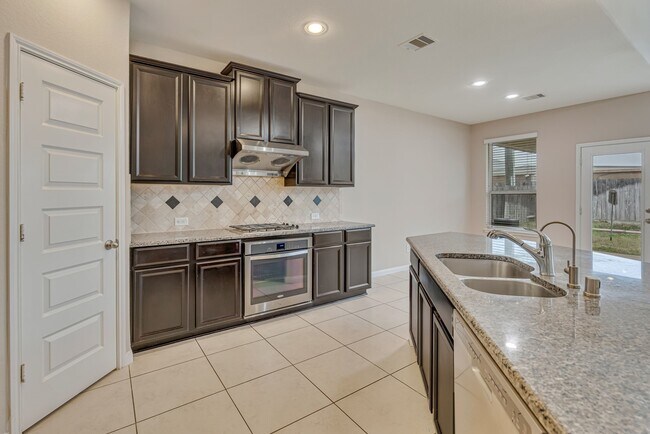 Building Photo - 17602 Stamford Oaks Dr