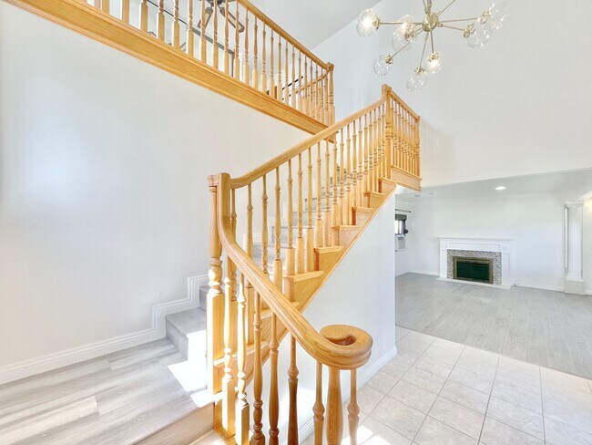 Building Photo - Newly remodeled two story 3 Bed + 2 Bath House + Office + Loft & large backyard