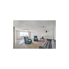 Building Photo - 3648 S Park Ave