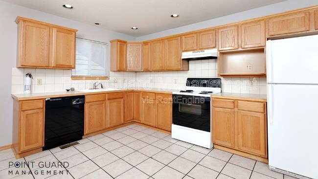Building Photo - 2301 N Shefford Cir