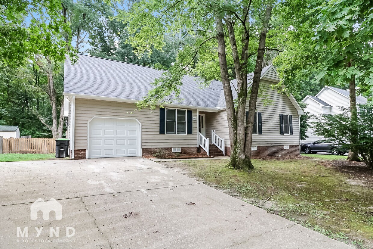 Foto principal - 303 Indian Springs Dr