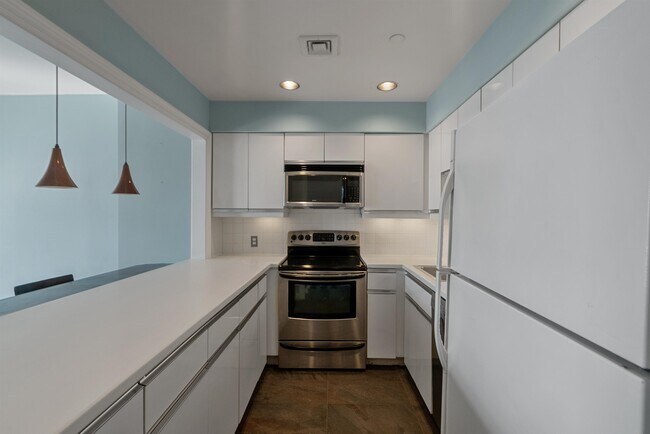 Foto del edificio - 100 Shearwater Ct E