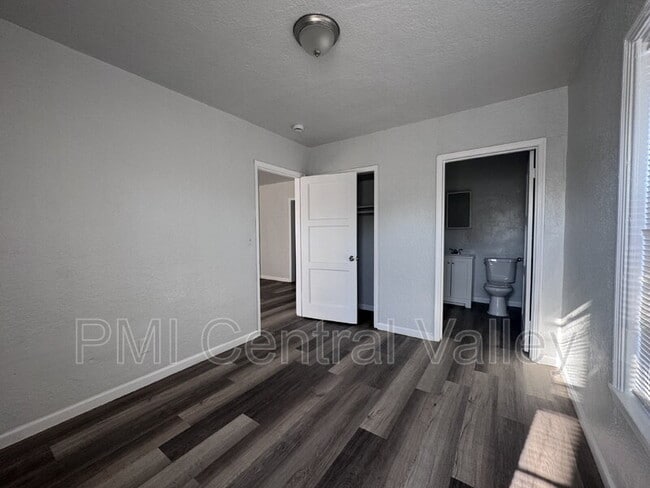 Foto del edificio - 1112 Barberry Ln