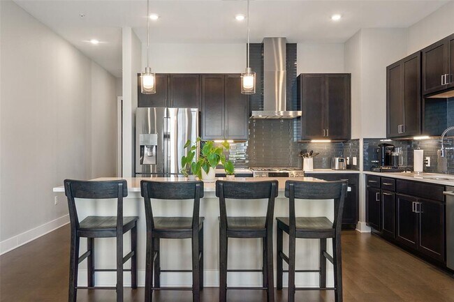 Foto del edificio - 4501 Jackson Ave