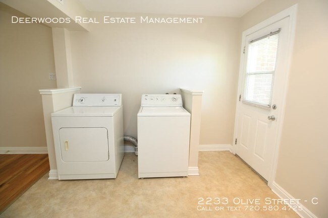 Foto del edificio - 2233 Olive St
