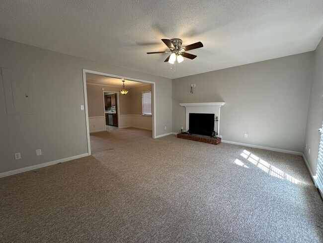 Building Photo - Bartram Place - Richmond