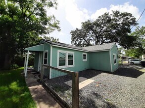 Building Photo - 7607 Moss Rose St