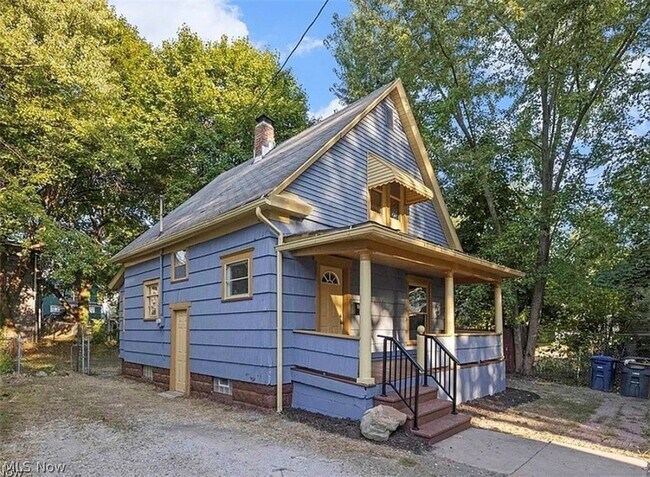 Foto del edificio - 374 Gibbs Pl