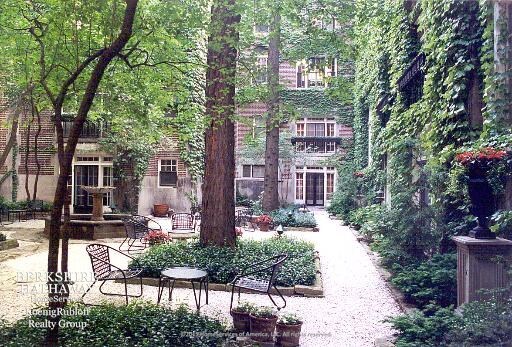 Primary Photo - 40 W Schiller St