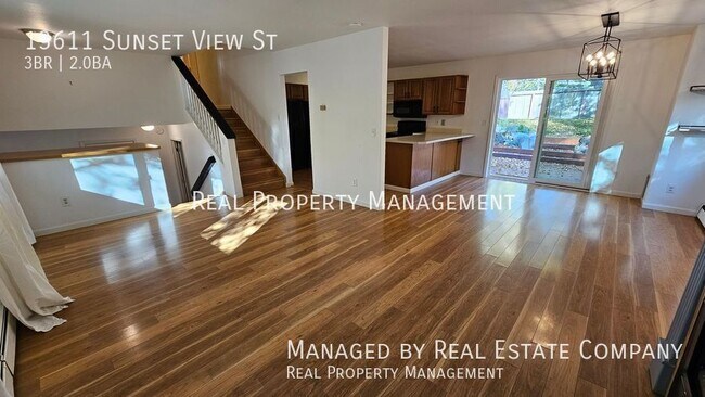 Foto del edificio - 13611 Sunset View St