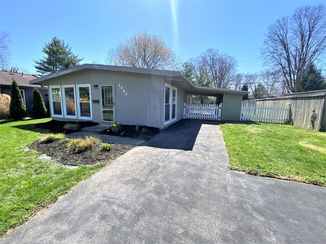Foto del edificio - 3 Bedroom - Upper Arlington