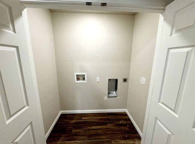 Building Photo - Welcome Home!