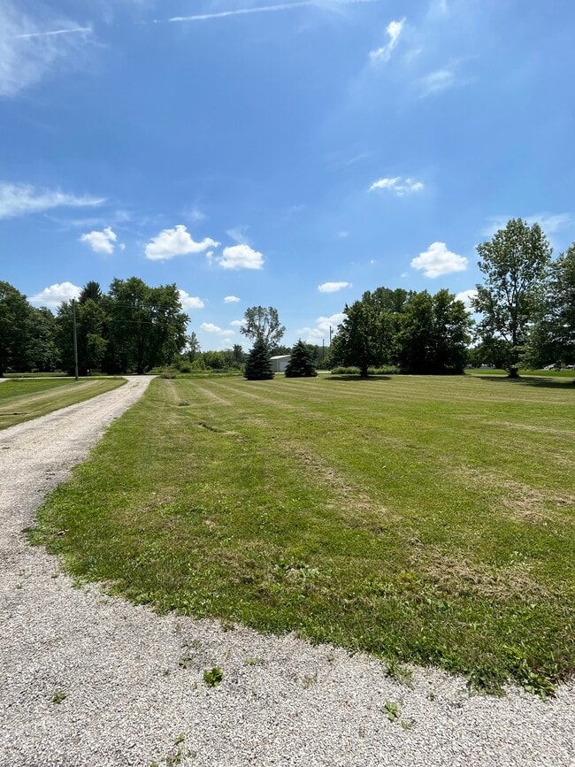 Building Photo - 17200 OH-739