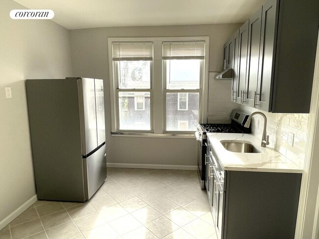 Building Photo - 314 Humboldt St