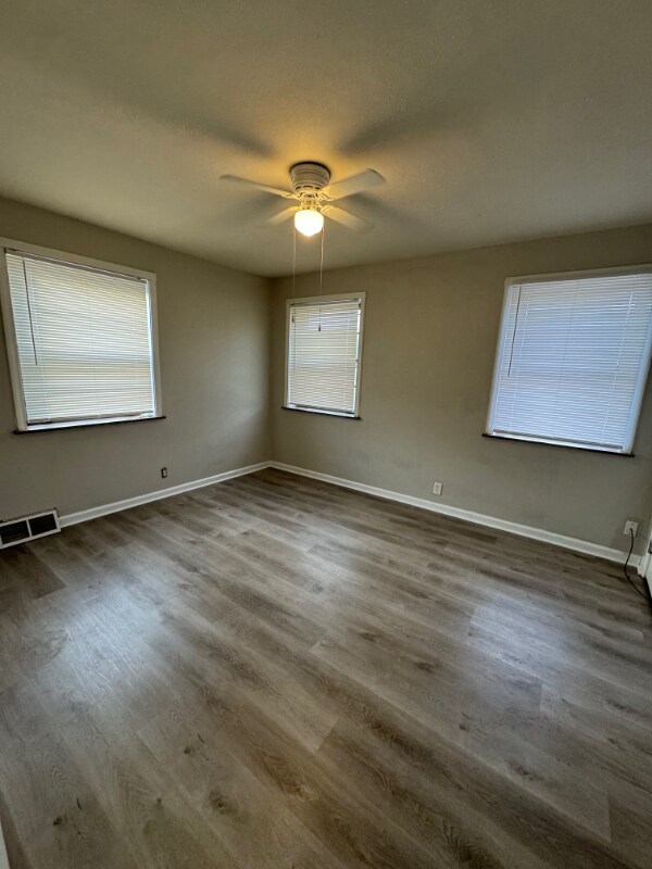 Foto del edificio - 6430 Hampton Ave
