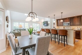 Building Photo - 72 Windward Way