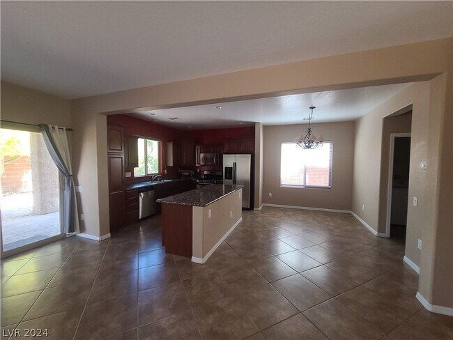 Building Photo - 6842 Desert Thrasher Dr