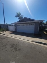 Building Photo - 1111 Valley Cir