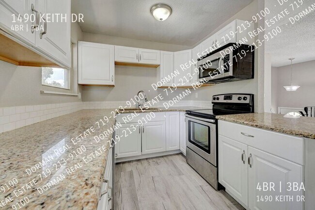 Foto del edificio - 1490 Keith Dr