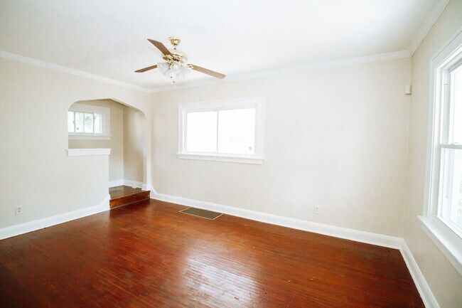 Foto del edificio - 3342 Jeannette Ave