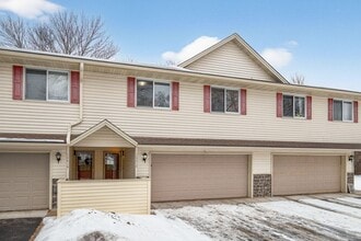 Building Photo - 10618 Hummingbird St NW