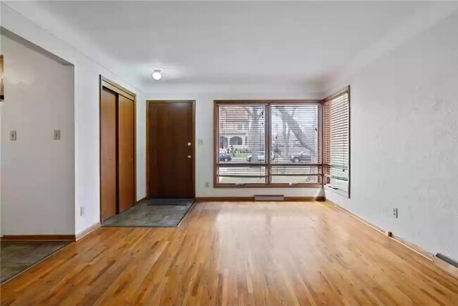 Upstairs Living Room - 696 Summit Ave