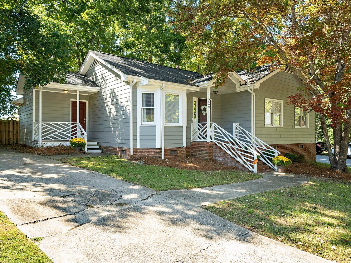 Primary Photo - 3600 Ladywood Ct