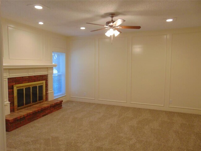 Building Photo - 9615 Moss Farm Ln